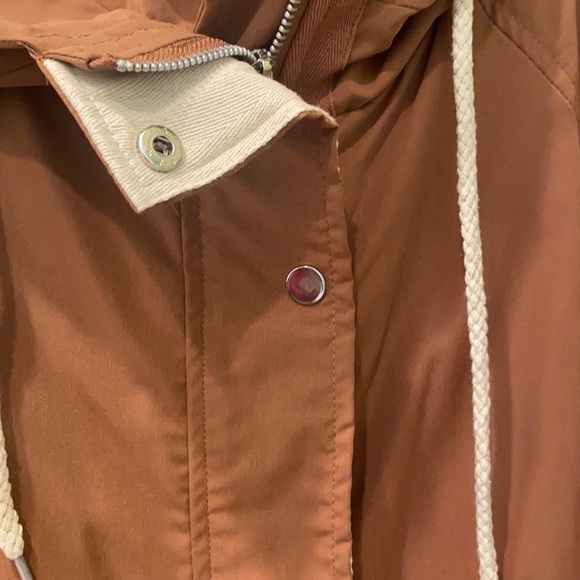 Dèluc Eva Hooded Jacket - Picture 4 of 5